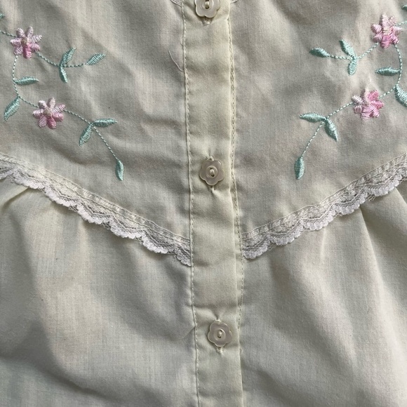 Vintage Carroll Reed Floral Embroidered Yellow Nightgown with Lace Detailing - Picture 3 of 10